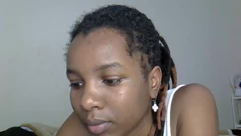 sleciah online show from November 19, 9:30 am