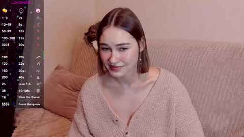 Alice online show from December 19, 4:57 pm