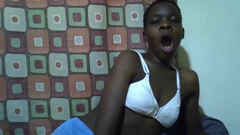 slender_queen online show from February 3, 6:40 am