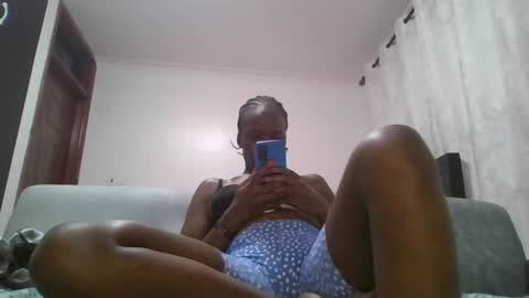 Snapshot of slim_l2 chatting on December 2, 7:33 pm slim_l2 online show from December 2, 7:33 pm