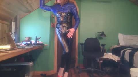 slutjennifertransxx online show from September 21, 2:37 am