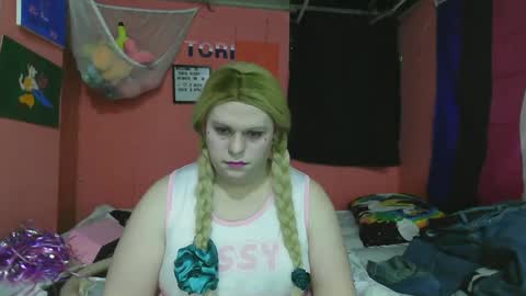 Snapshot of sluttytorismith chatting on February 10, 4:30 am Tori Smith online show from February 10, 4:30 am