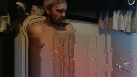 Snapshot of slygayguy2024 chatting on October 28, 11:11 am slygayguy2024 online show from October 28, 11:11 am