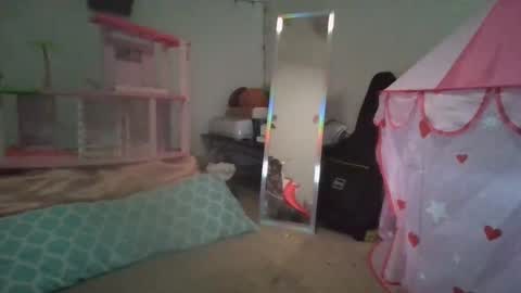 sm0keprincesspeach online show from December 14, 1:27 pm