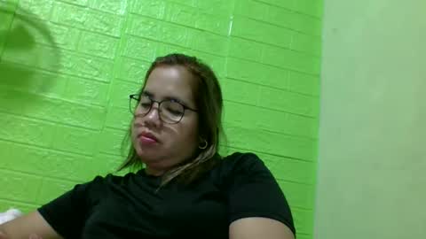 Lovewella online show from November 29, 8:33 am