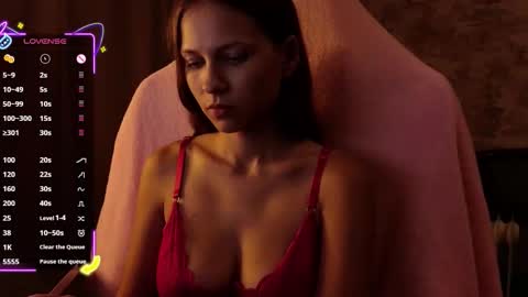 Emma online show from October 8, 7:31 pm