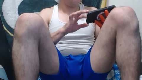 Snapshot of small_wood21 chatting on October 30, 9:54 am small wood21 online show from October 30, 9:54 am