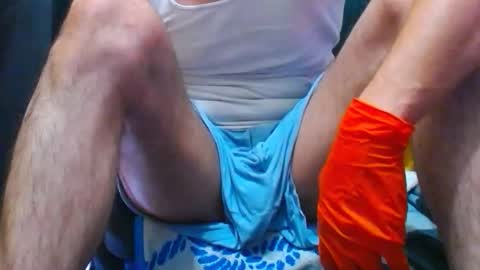 Snapshot of small_wood21 chatting on November 1, 4:28 pm small wood21 online show from November 1, 4:28 pm