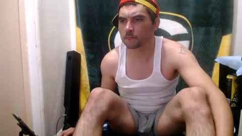 Snapshot of small_wood21 chatting on January 16, 8:00 am small wood21 online show from January 16, 8:00 am