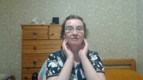 smart_rose online show from April 1, 7:33 pm