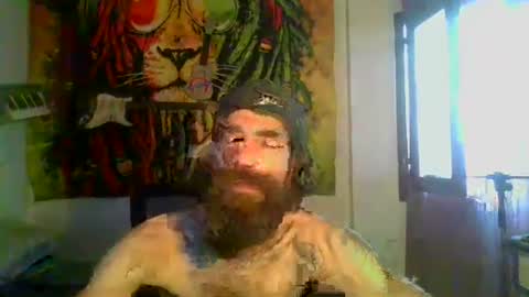 willy online show from December 3, 8:55 am