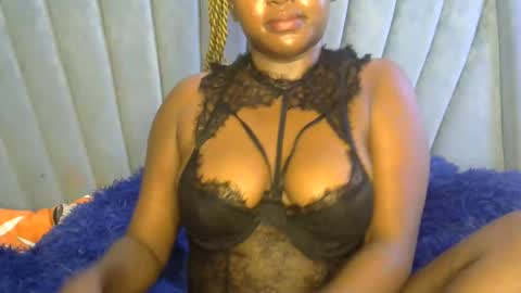 smiley_berry online show from November 18, 3:42 am