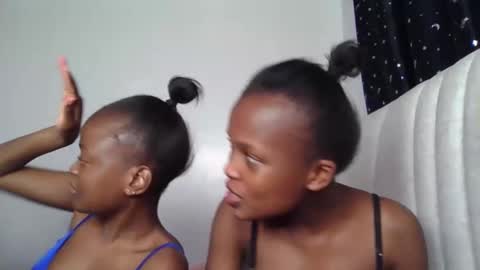 smiley luv1 online show from January 31, 7:11 pm