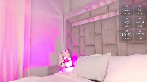      online show from November 20, 7:33 pm