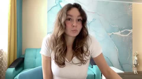 Snapshot of smiling_riddle chatting on March 5, 7:05 am smiling_riddle online show from March 5, 7:05 am