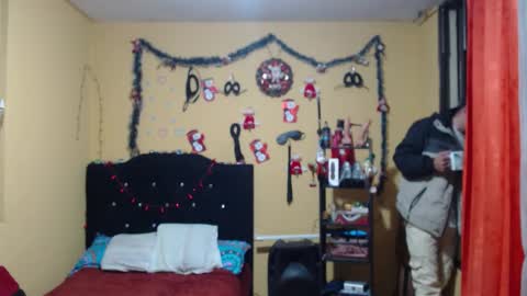 smith_lechosoxxx online show from December 16, 7:58 am