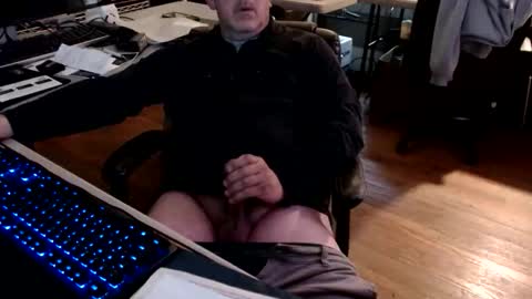 smly online show from November 25, 3:33 pm