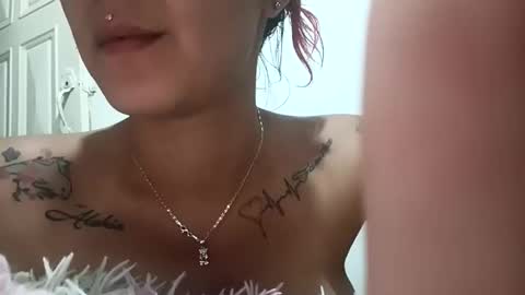 smoke_leidy_ online show from November 2, 4:40 pm