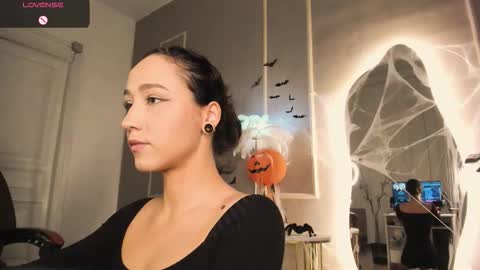 Snapshot of smoke_of_soul_ chatting on October 24, 2:07 pm Smoki online show from October 24, 2:07 pm