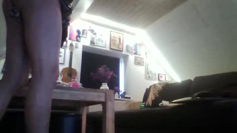 smokeslut365 online show from April 24, 6:15 am