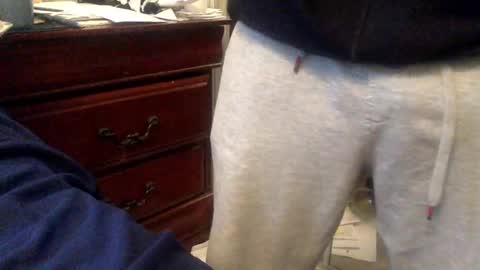 Snapshot of smoothstrik3r chatting on March 10, 4:03 pm smoothstrik3r online show from March 10, 4:03 pm