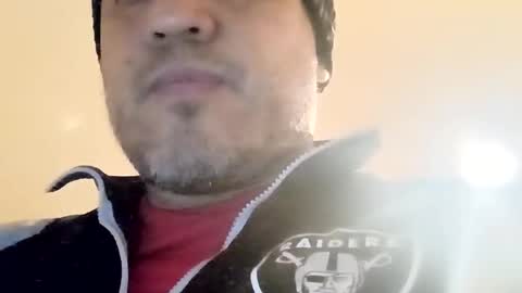 Snapshot of smoothstrik3r chatting on October 9, 1:27 pm smoothstrik3r online show from October 9, 1:27 pm
