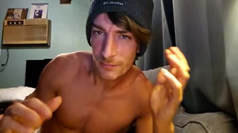 Snackyyyy online show from February 18, 3:28 am