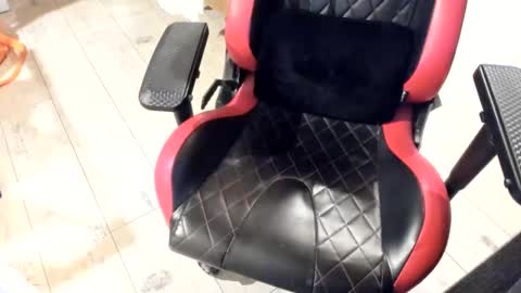 snip1977 online show from December 1, 11:18 pm