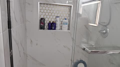 Snapshot of snizniz chatting on December 16, 5:17 am snizniz online show from December 16, 5:17 am