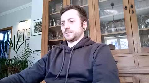 snoecks online show from March 21, 11:59 am