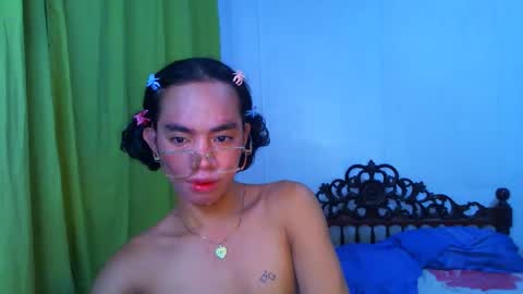 snoky_serna online show from June 3, 6:35 pm