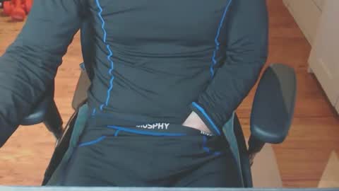 Snapshot of snooze85 chatting on October 20, 4:17 am Cbt-Slave online show from October 20, 4:17 am