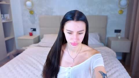 snow_whiteeex online show from June 4, 5:57 am