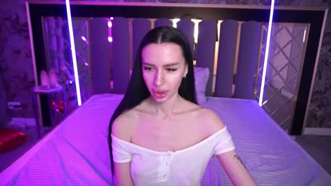 snow_whiteeex online show from March 15, 7:13 am