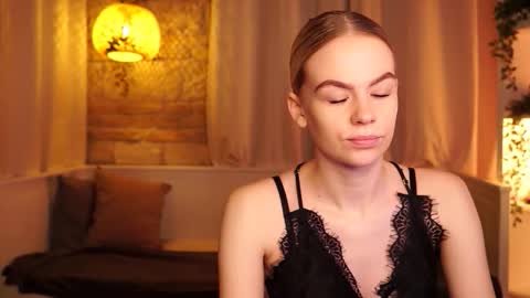 Hanna online show from November 12, 9:55 am