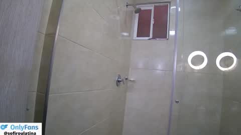 soffi_rousel_ online show from December 5, 5:33 pm