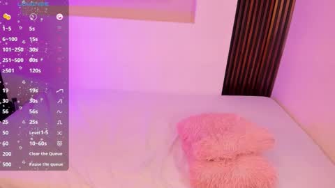 soffiadams24 online show from December 15, 12:45 pm