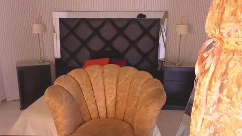 yoki online show from February 15, 10:08 pm