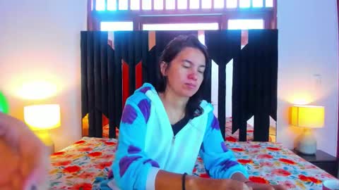 Snapshot of soffy_and_mia chatting on October 18, 12:53 pm soffy and mia online show from October 18, 12:53 pm