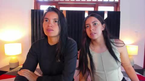 Snapshot of soffy_and_mia chatting on October 22, 12:40 pm soffy and mia online show from October 22, 12:40 pm