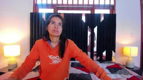 Snapshot of soffy_and_mia chatting on October 14, 12:41 pm soffy and mia online show from October 14, 12:41 pm