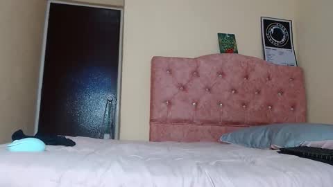 Soffy Moore online show from December 5, 9:12 pm