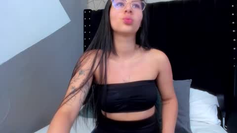 Sofia online show from October 19, 5:39 pm