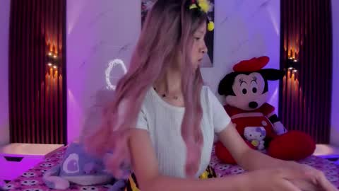 sofi_cuttie online show from March 5, 4:32 am