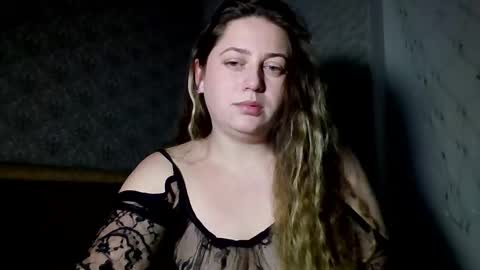 sofi lovetut online show from February 5, 11:30 pm