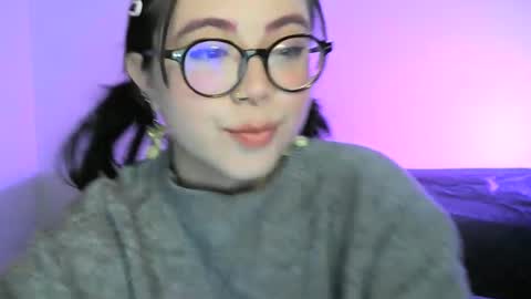 Sofi Lynch online show from October 5, 4:32 am