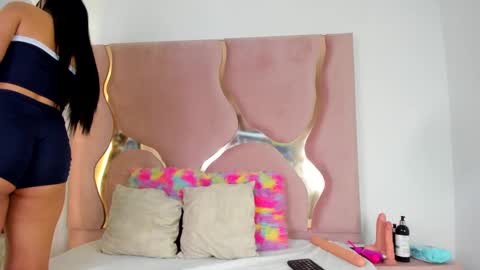 SOFIA online show from February 25, 9:48 pm