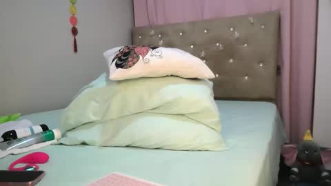sofia8428 online show from May 30, 11:58 pm