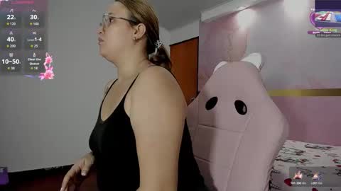 sofia_cute22 online show from November 29, 10:06 pm