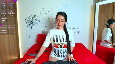 Sofia Kuleth  online show from November 22, 3:05 am